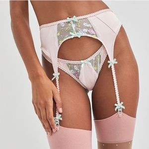 Hard to find for love & lemons 2021 midsummer garter